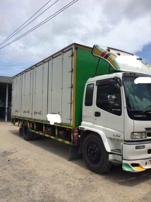 ขายหกล้อ ISUZU เด้กก้า ตู้บรรทุก 10 บาน ขายหกล้อ ISUZU เด้กก้า ตู้บรรทุก 10 บาน
