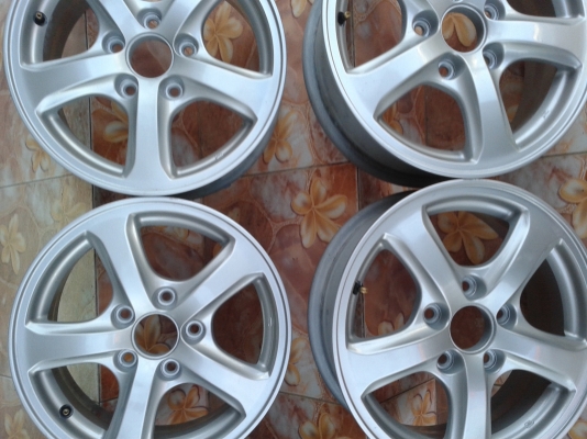 ขายล้อแม๊ก5รู ขอบ15 ราคาไม่แพง