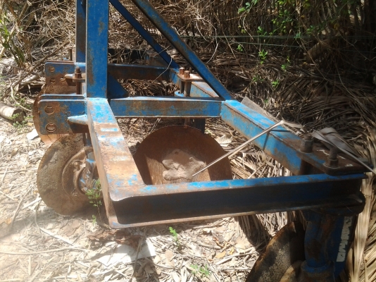 ขายตามสภาพพานยกร่องติดมากับรถไถฟอดร์ยีห้อAK