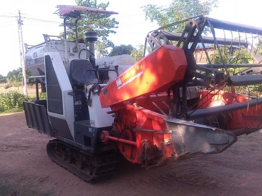 ขายแล้วคับ...ขอบพระคุณลูกค้ามาจาก จ.อำนาจเจริญคับ..รถเกี่ยวข้าว DC 60 PLusปี54สวยคับๆราคาเบาๆคับเอกสารเล่มทะเบียนพร้อมโอน