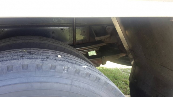 รถฮีโน่ 6 ล้อตู้  FC4J  เปลื่ยนเครื่อง 150 แรงม้า. ปี 45        สนใจติดต่อ  081 - 6079515