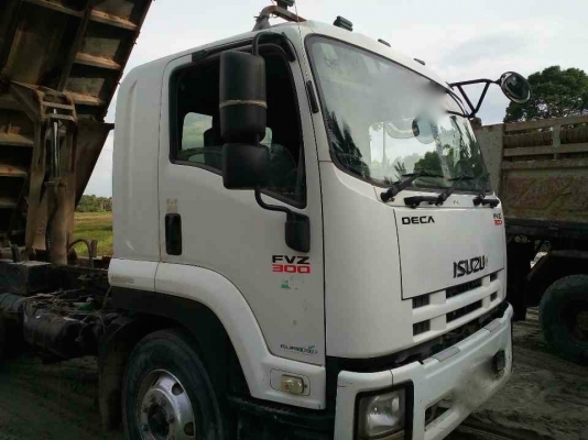 รถอีซูซุ 10 ล้อดั้ม FVZ 300 แรงม้า. ปี 53   สนใจติดต่อ  081 - 6079515