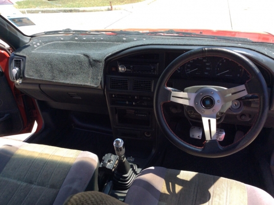 ขายรถโตโยต้า โคโรล่า ปี92 ee90 เครื่องเดิม 1.3 เกียร์ธรรมดา ติดแก๊ส LPG ภายในเบาะเดิมๆสวยสะอาด แอร์เย็นฉ่ำ วิทยุCDมีพร้อม ตัวถังบางเดิมห้องเครื่องเดิม สีเงามีริ้วรอยการใช้งาน แม็กssr ขอบ16" เครื่องแน่นวิ่งดี รถขับกลับได้เลยครับ ภาษีปี58 เอกสารพร้อม ข