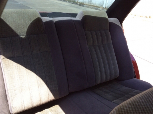 ขายรถโตโยต้า โคโรล่า ปี92 ee90 เครื่องเดิม 1.3 เกียร์ธรรมดา ติดแก๊ส LPG ภายในเบาะเดิมๆสวยสะอาด แอร์เย็นฉ่ำ วิทยุCDมีพร้อม ตัวถังบางเดิมห้องเครื่องเดิม สีเงามีริ้วรอยการใช้งาน แม็กssr ขอบ16" เครื่องแน่นวิ่งดี รถขับกลับได้เลยครับ ภาษีปี58 เอกสารพร้อม ข