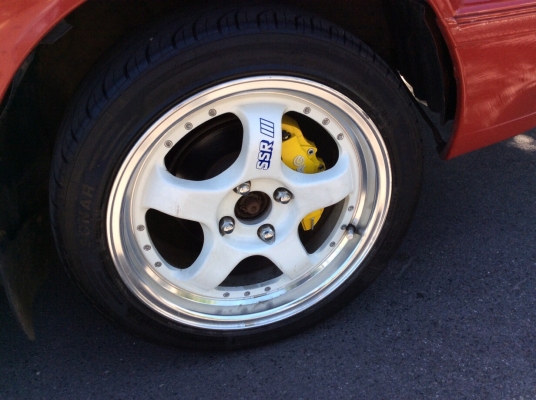 ขายรถโตโยต้า โคโรล่า ปี92 ee90 เครื่องเดิม 1.3 เกียร์ธรรมดา ติดแก๊ส LPG ภายในเบาะเดิมๆสวยสะอาด แอร์เย็นฉ่ำ วิทยุCDมีพร้อม ตัวถังบางเดิมห้องเครื่องเดิม สีเงามีริ้วรอยการใช้งาน แม็กssr ขอบ16" เครื่องแน่นวิ่งดี รถขับกลับได้เลยครับ ภาษีปี58 เอกสารพร้อม ข