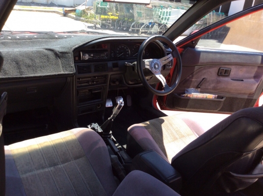 ขายรถโตโยต้า โคโรล่า ปี92 ee90 เครื่องเดิม 1.3 เกียร์ธรรมดา ติดแก๊ส LPG ภายในเบาะเดิมๆสวยสะอาด แอร์เย็นฉ่ำ วิทยุCDมีพร้อม ตัวถังบางเดิมห้องเครื่องเดิม สีเงามีริ้วรอยการใช้งาน แม็กssr ขอบ16" เครื่องแน่นวิ่งดี รถขับกลับได้เลยครับ ภาษีปี58 เอกสารพร้อม ข