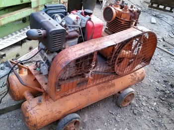 มาอีกตัวครับ - ขาย เครื่องปั้มลม 9 แรง YANMAR 9PS ดีเชล ถังคู่ ลมแรง เก่านอก มาอีกตัวครับ - ขาย เครื่องปั้มลม 9 แรง YANMAR 9PS ดีเชล ถังคู่ ลมแรง เก่านอก