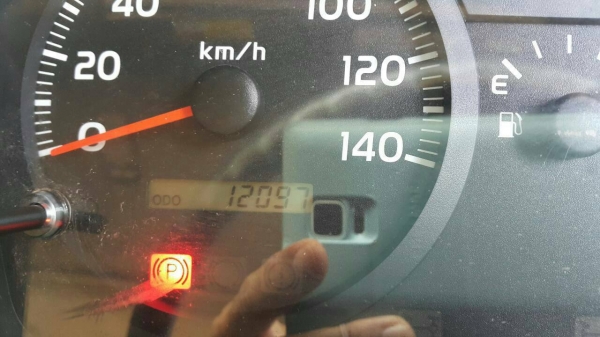 รถฮีโน่ 6 ล้อดั้ม 150 แรงม้า. ปี 56  ( รถวิ่ง 13,xxx กม. )    สนใจติดต่อ  081 - 6079515