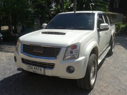 D-MAX HILANDER 4 ประตู