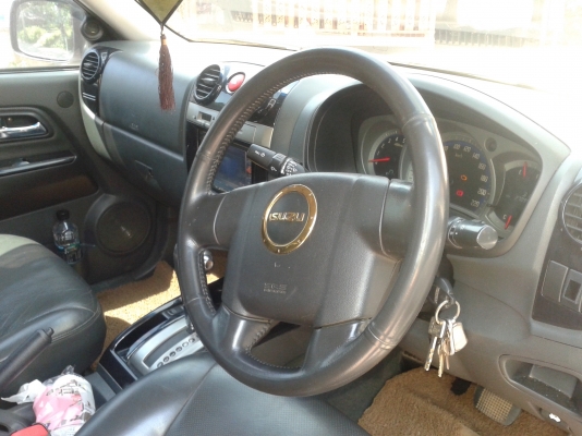 D-MAX HILANDER 4 ประตู D-MAX HILANDER 4 ประตู