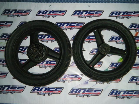 ชุดล้อ Honda CB400SF VersionS สภาพใหม่