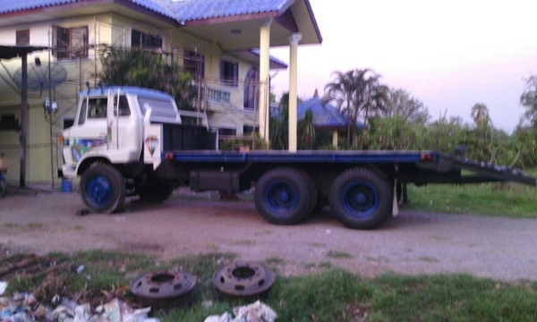 ลดราคาเหลือ 450000 บาท ขายรถบรรทุก 10 ล้อ 2 เพา ฮีโน่ KT 725 เครื่องHO7C เครื่อง 185 แรงม้า