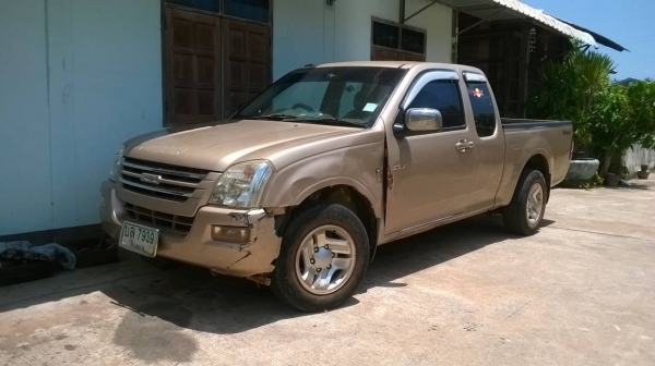 ขายตามสภาพ DMAX 2.5 SLX ปี 48 สีบางทั้งคันแต่ต้องไปเก็บอีกหน่อย คัสซีสวย เครื่องมีไอหน่อย ราคาต่อรองได้