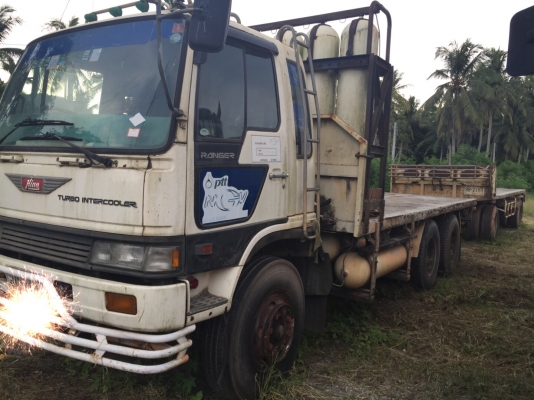 รถบรรทุก 18 ล้อ..มี4ชุด หัวลากพร้อมหาง3ชุดและแม่-ลูกพื้นเรียบ1ชุด เล่มพร้อม รถใช้งานได้ปกติ.