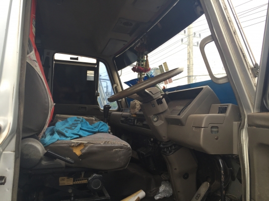 รถบรรทุก 18 ล้อ..มี4ชุด หัวลากพร้อมหาง3ชุดและแม่-ลูกพื้นเรียบ1ชุด เล่มพร้อม รถใช้งานได้ปกติ.