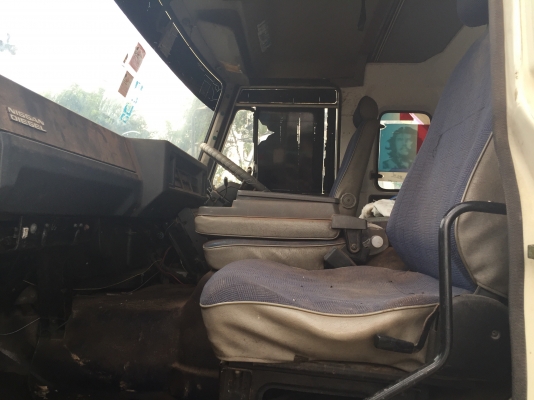 รถบรรทุก 18 ล้อ..มี4ชุด หัวลากพร้อมหาง3ชุดและแม่-ลูกพื้นเรียบ1ชุด เล่มพร้อม รถใช้งานได้ปกติ.