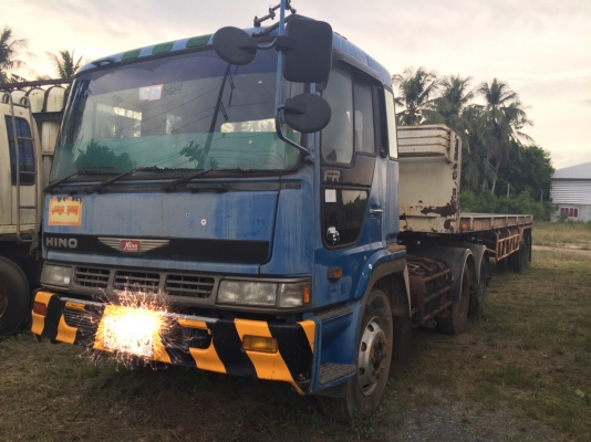 รถบรรทุก 18 ล้อ..มี4ชุด หัวลากพร้อมหาง3ชุดและแม่-ลูกพื้นเรียบ1ชุด เล่มพร้อม รถใช้งานได้ปกติ.