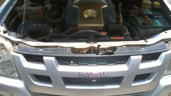 ขาย  DMAX HILANDER 3.0 สภาพสวยบางเดิม หน้าเดิม รถไม่เคยมีอุบัติเหตุ แอร์เย็น ทะเบียนพร้อมครับ