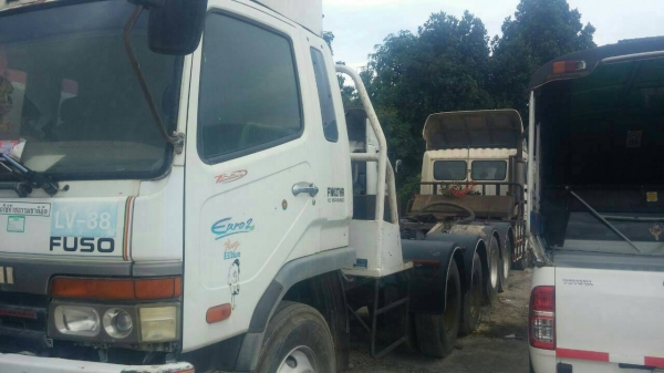 ขายด่วน ยกชุด(มี3คัน)หัวลาก((HINO 2คัน Misu1คัน)) สภาพดีสวยพร้อมใช้งาน เล่มทะเบียนพร้อมโอน ( ราคา1,950,000 รวม3คัน) ต่อรองได้ครับ