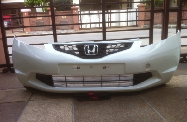 กันชน-หลังแท้ศูนย์ พร้อมใส่ได้เลย ถูกกว่าค่าทำสีใหม่