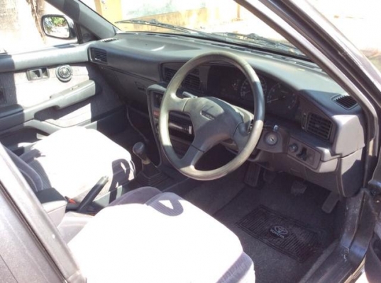 Toyota corona ปี 32