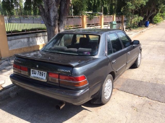 Toyota corona ปี 32