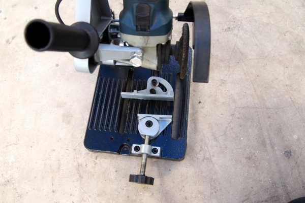 แท่นจับหินเจียร์