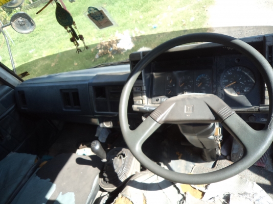 ขายถูกๆ285000บาทรถ6ล้ออีซูซุเครื่อง6BF พวงมาลัยเพาเวอร์ เบรกทิฟฟี เอกสารพร้อมโอนน