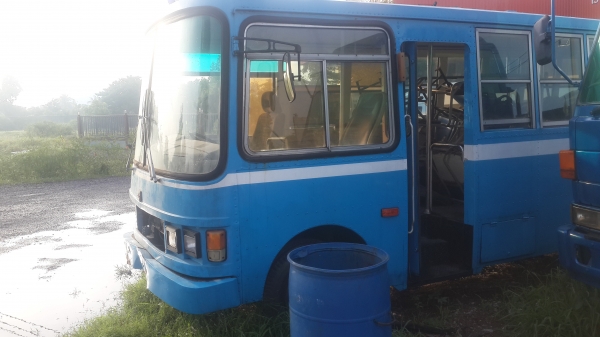 ขายรถบัส  2 คันด่วน