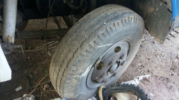 ขายรถบรรทุก 6 ล้อรั้ว TOYOTA BU91 115 แรงม้า กระบะยาว 4.30 เมตร ราคา 130000