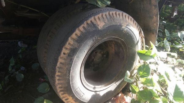 ขายรถบรรทุก 6 ล้อรั้ว TOYOTA BU91 115 แรงม้า กระบะยาว 4.30 เมตร ราคา 130000