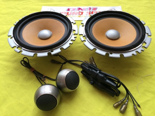 ลำโพงแยกชิ้น Pioneer Carrozzeria รุ่น TS-C1600A ขนาด 6" กรวยเคฟล่าห์สีเหลือง ลำโพงแยกชิ้น Pioneer Carrozzeria รุ่น TS-C1600A ขนาด 6" กรวยเคฟล่าห์สีเหลือง