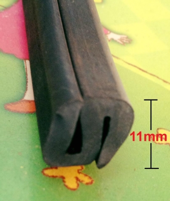 ยางขอบตู้ทึบ ยางขอบตู้แห้ง ยางหลังคารถกระบะ ยางตู้รถบรรทุก ตู้เย็น ตู้อลูมิเนียม ตู้สิบบาน ยางเทา ยางกระดูกงู ยางตัวเจ