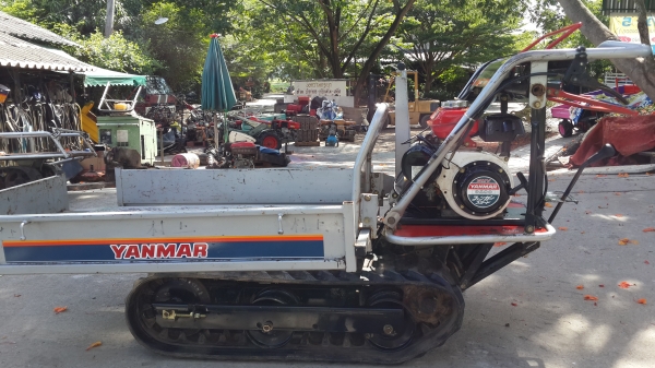 รถบรรทุกการเกษตรและก่อสร้าง