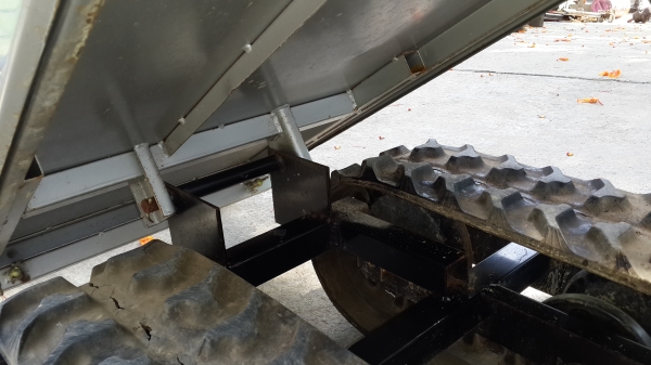 รถบรรทุกการเกษตรและก่อสร้าง