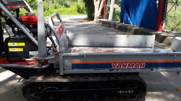 รถบรรทุกการเกษตรและก่อสร้าง