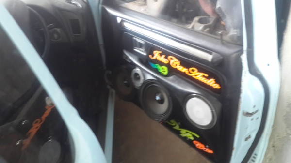 ใครสนใจรถแต่งเครื่องเสียง  ระบบไฮโดลิค ดูประกาศนี้