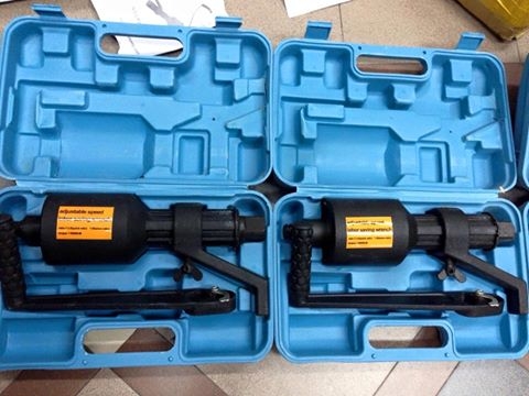 ขายบล๊อกทดถอดล้อรถสิบล้อ มีสองอัตราทดช้าและเร็ว ทำให้ถอดได้ง่าย คนขับถอดล้อได้คนเดียว ขายบล๊อกทดถอดล้อรถสิบล้อ มีสองอัตราทดช้าและเร็ว ทำให้ถอดได้ง่าย คนขับถอดล้อได้คนเดียว