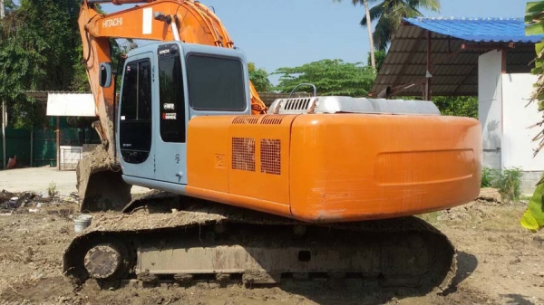 แม็กโครมือสองยีห้อ Hitachi EX200-5 ไฟฟ้าครบ,เอกสารเล่ม,ช่วงล่างเก็บใหม่หมด