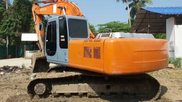 แม็กโครมือสองยีห้อ Hitachi EX200-5 ไฟฟ้าครบ,เอกสารเล่ม,ช่วงล่างเก็บใหม่หมด