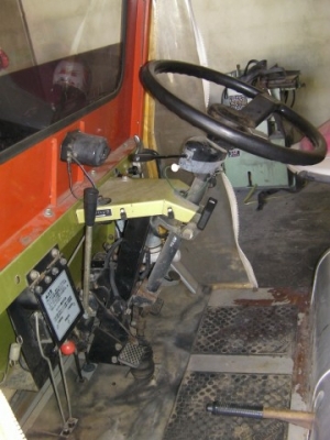 ขายรถบรรทุกเล็ก เหมาะสำหรับขนย้ายของตามความต้องการใช้ในรีสอร์ทหรืไร่สวนใช้ได้ทั้งกลางวันและกลางคืน ระบบไฟเหมือนรถยนต์ 53090บ(มีวิดีโอใช้งาน)