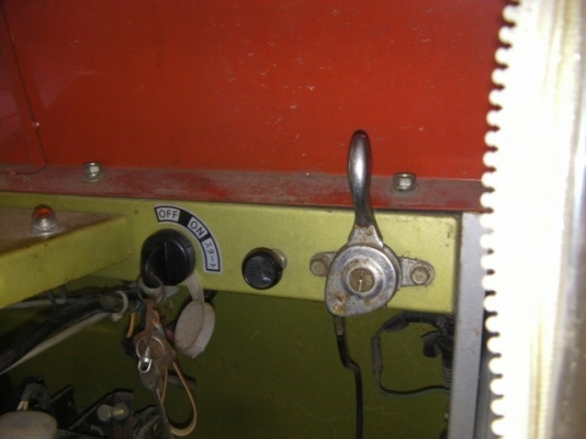 ขายรถบรรทุกเล็ก เหมาะสำหรับขนย้ายของตามความต้องการใช้ในรีสอร์ทหรืไร่สวนใช้ได้ทั้งกลางวันและกลางคืน ระบบไฟเหมือนรถยนต์ 53090บ(มีวิดีโอใช้งาน)