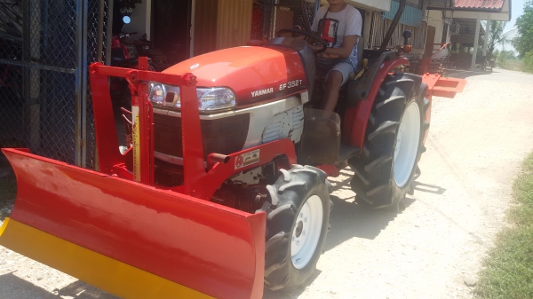 ขายรถยันม้าร์ 35 แรง ติดไบมีด พร้อมตะกราวหลัง พร้อมใช้งาน  ราคา 185000 บาท สอบถาม ได้ที่เบอร์ 0813655997 อำพร พาเจริญรถอยู่ บ้านท่าค้อ ต วังบัว อคลองขลุง จ กำแพงเพชร