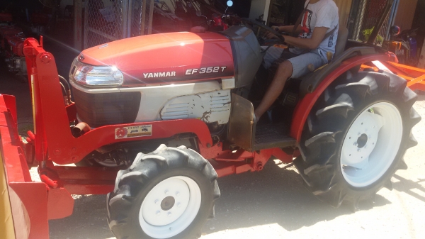 ขายรถยันม้าร์ 35 แรง ติดไบมีด พร้อมตะกราวหลัง พร้อมใช้งาน  ราคา 185000 บาท สอบถาม ได้ที่เบอร์ 0813655997 อำพร พาเจริญรถอยู่ บ้านท่าค้อ ต วังบัว อคลองขลุง จ กำแพงเพชร