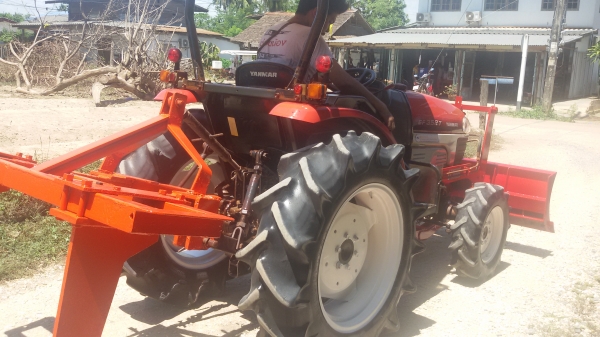 ขายรถยันม้าร์ 35 แรง ติดไบมีด พร้อมตะกราวหลัง พร้อมใช้งาน  ราคา 185000 บาท สอบถาม ได้ที่เบอร์ 0813655997 อำพร พาเจริญรถอยู่ บ้านท่าค้อ ต วังบัว อคลองขลุง จ กำแพงเพชร