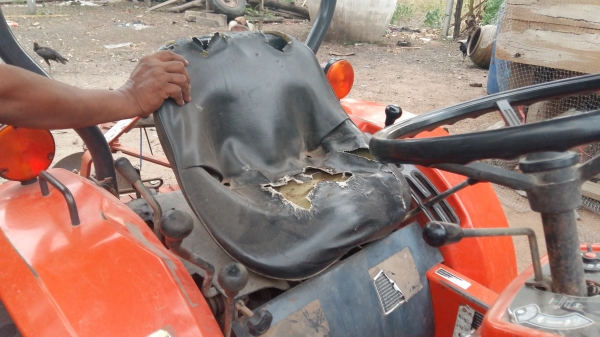 คูโบต้า KRT140 ไม่มีเครื่อง มาพร้อมอุปกรณ์สองชิ้น โทร 081 074 5778 ลุงโหนกรับสาย