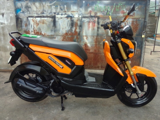 ขาย Zoomer X รถปี57 หัวฉีดประหยัดน้ำมัน พร้อมเล่ม สวยมากๆ ราคาถูกๆครับ