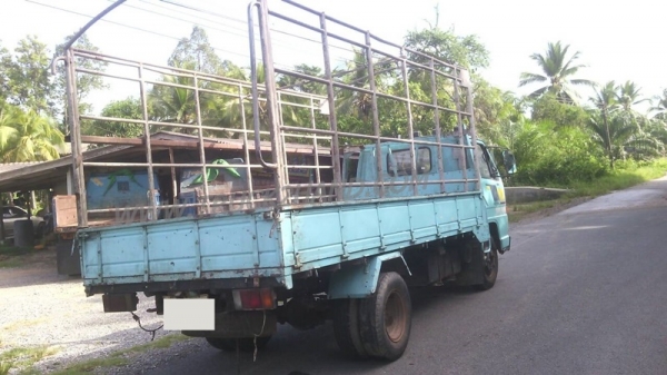 ISUZU 85แรงม้า ปีจดทะเบียน 2523 กระบะคาร์โก้ ยาว4 เมตร กว้าง1.90 เมตร