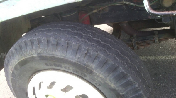 อิซุซุ10ล้อท้ายลาด ติดเครน2900ตัน เพลาเดียว เครื่อง160HP6BF1 เเซชซีสวย หัวเก๋งมีผุที่พื้น พวงมาลัยพาวเวอร์