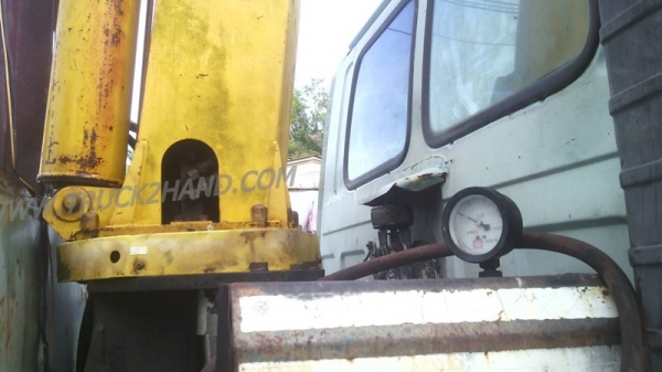 อิซุซุ10ล้อท้ายลาด ติดเครน2900ตัน เพลาเดียว เครื่อง160HP6BF1 เเซชซีสวย หัวเก๋งมีผุที่พื้น พวงมาลัยพาวเวอร์